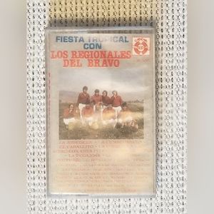 Fiesta Tropical Con Los Regionales Del Bravo Cassette